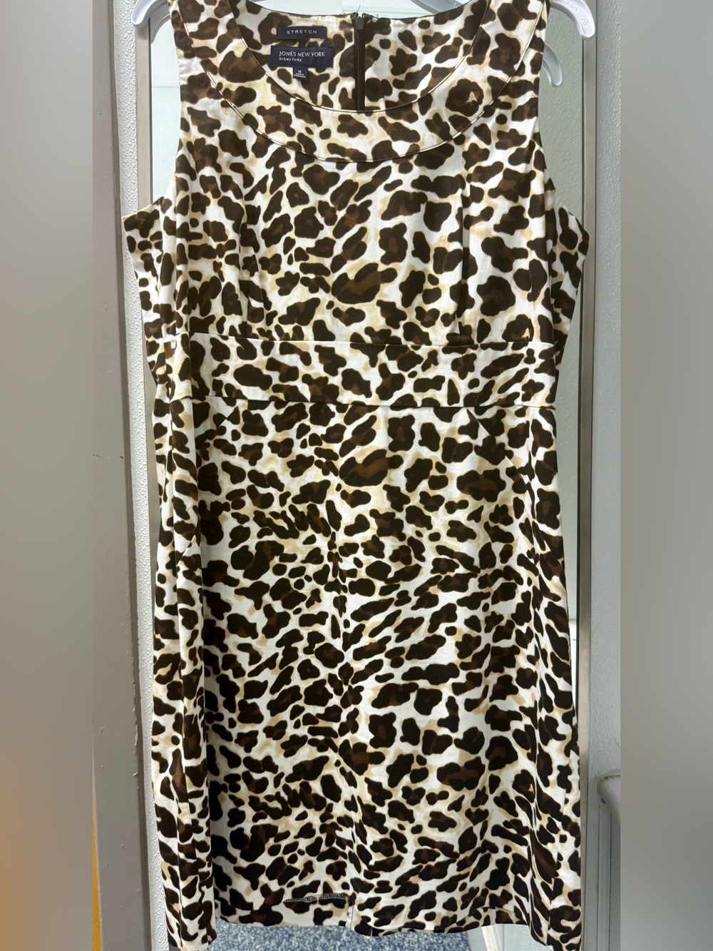Jones New York Brown and Cream Leopard Print Sleeveless Dress (16)